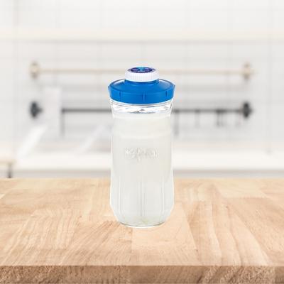 tarro de cristal con kefir de leche